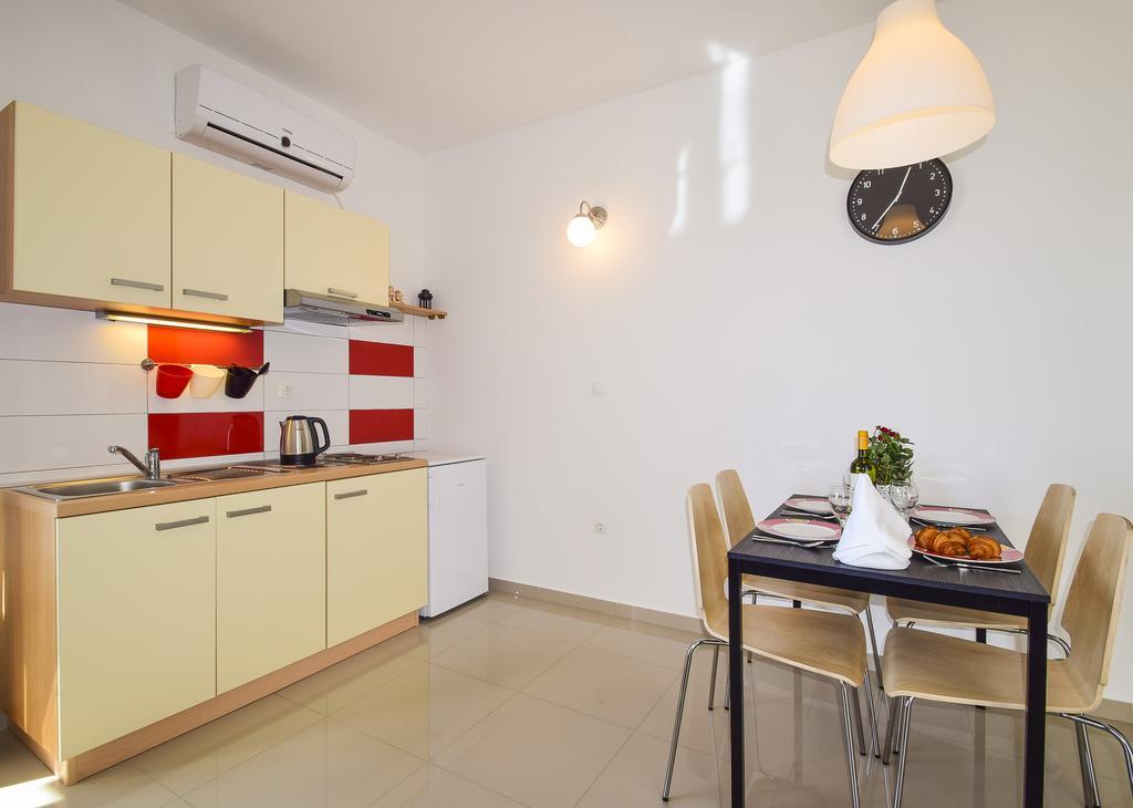 Amadrian Apartments Šibenik Eksteriør bilde
