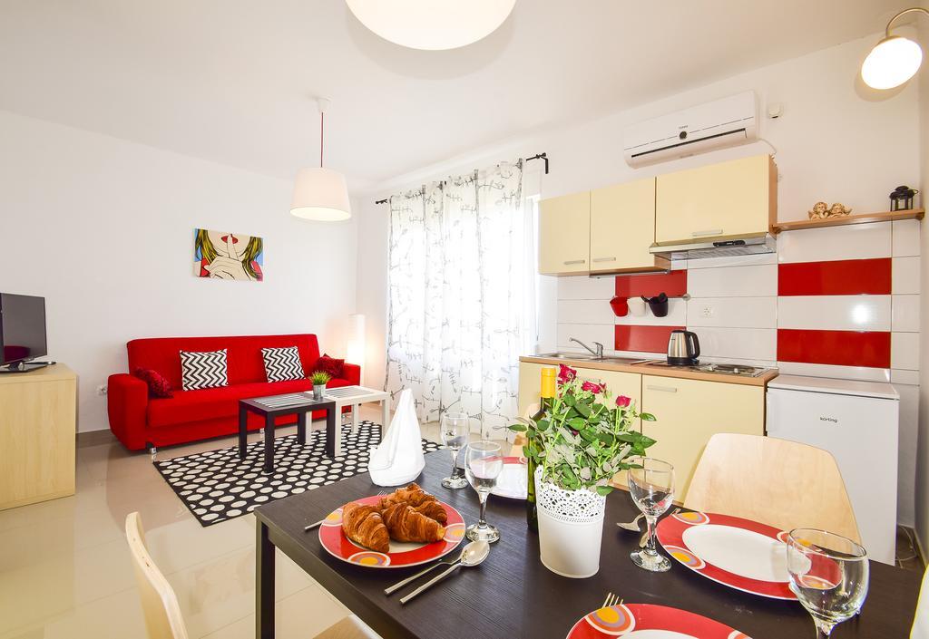 Amadrian Apartments Šibenik Eksteriør bilde