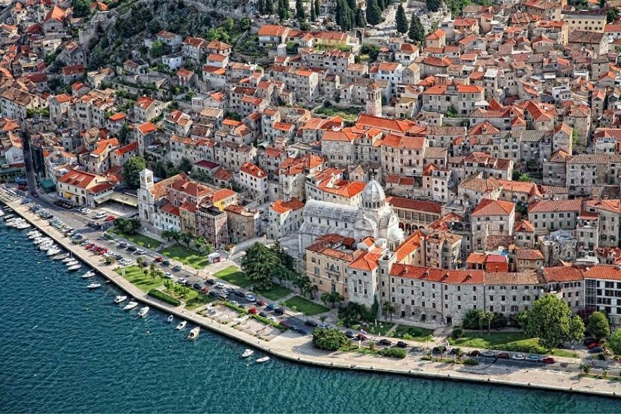 Amadrian Apartments Šibenik Eksteriør bilde