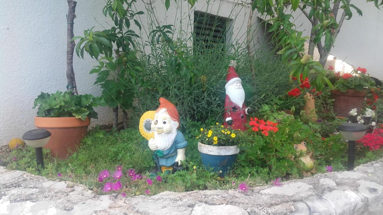 Amadrian Apartments Šibenik Eksteriør bilde
